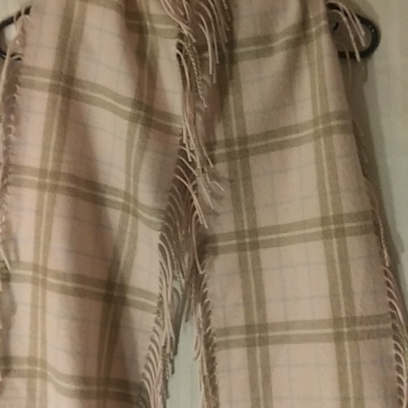 Scarf - Picture 2 of 6